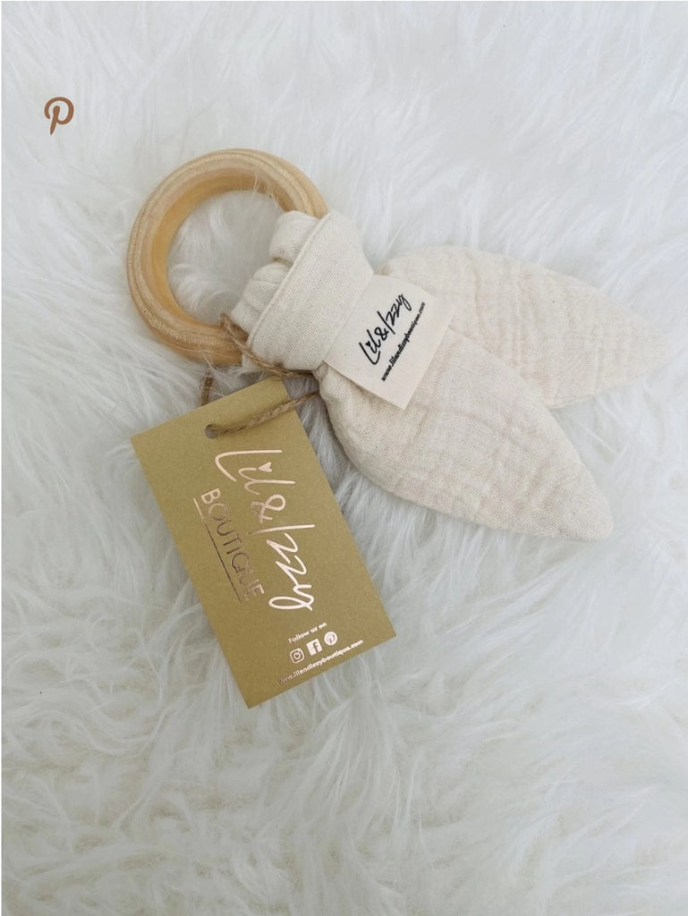 Lil&Izzy Natural Wood Bunny Ring