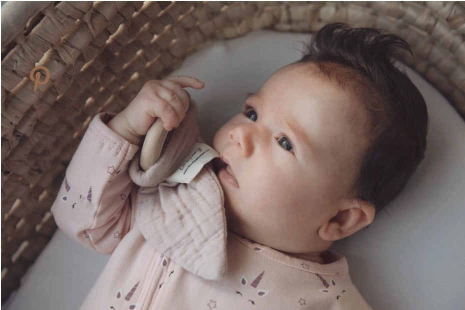 Lil&Izzy Natural Wood Bunny Ring