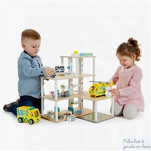Hospital Playset and Figures